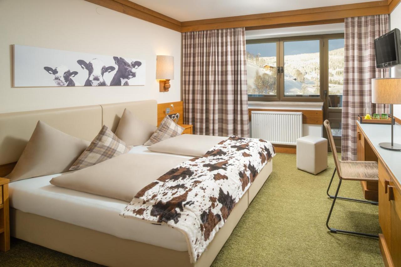 Hotel-Pension Schattberg Saalbach-Hinterglemm Bagian luar foto