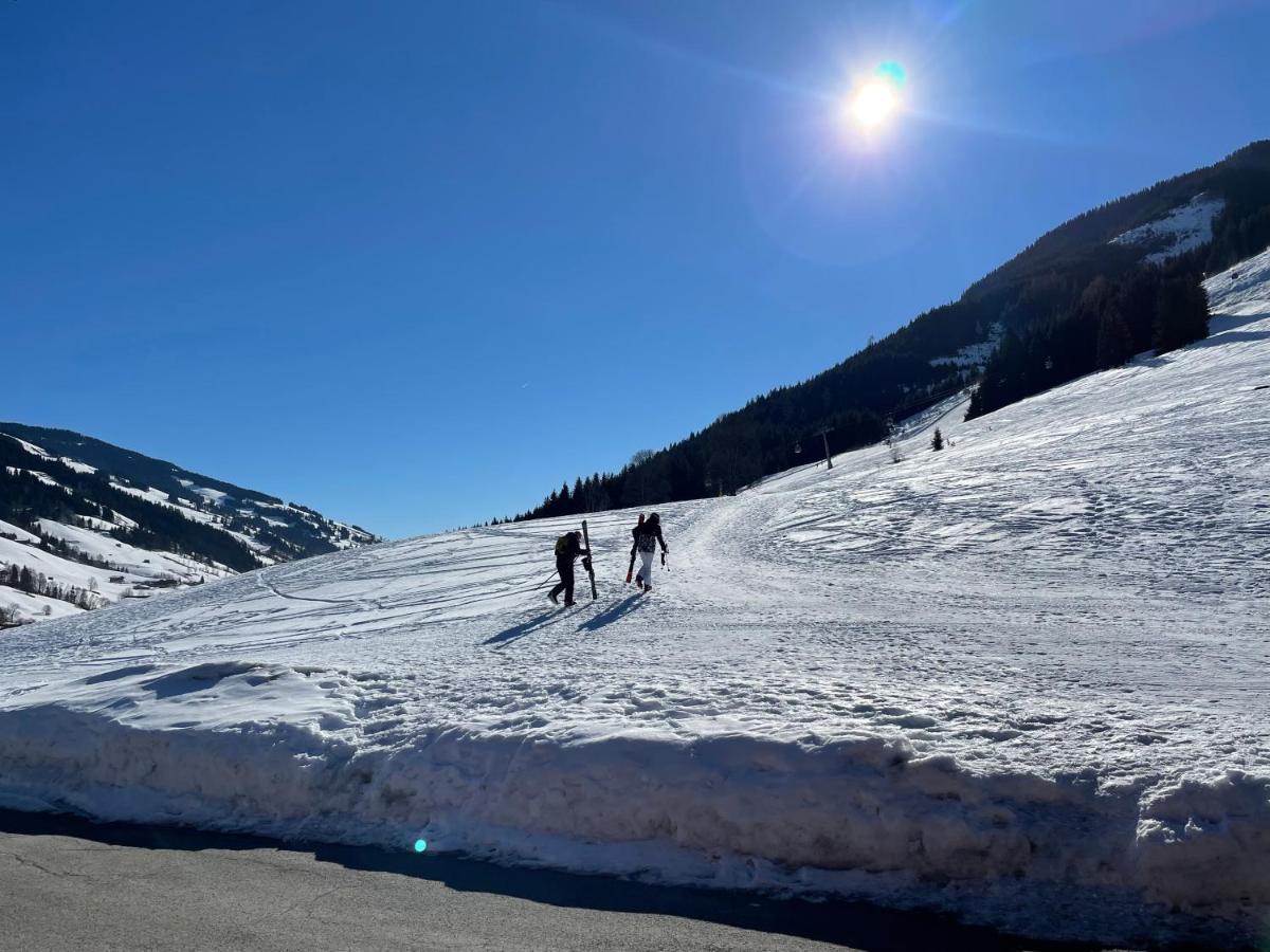 Hotel-Pension Schattberg Saalbach-Hinterglemm Bagian luar foto