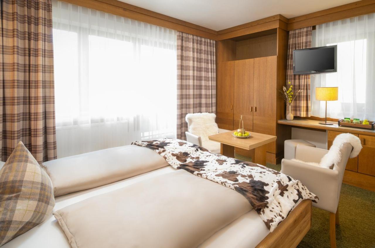Hotel-Pension Schattberg Saalbach-Hinterglemm Bagian luar foto