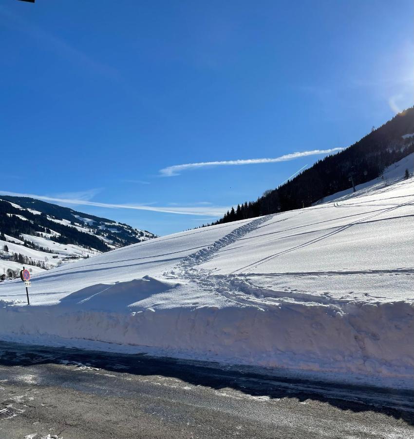 Hotel-Pension Schattberg Saalbach-Hinterglemm Bagian luar foto
