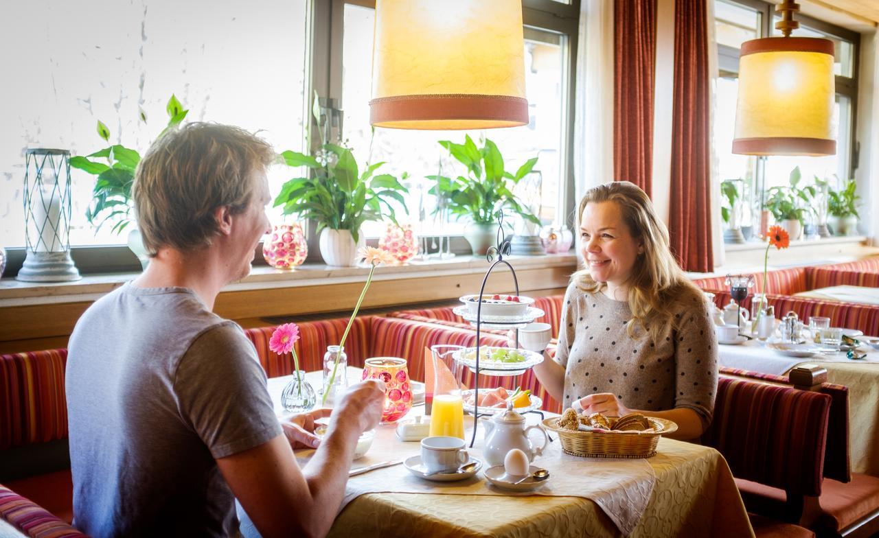 Hotel-Pension Schattberg Saalbach-Hinterglemm Bagian luar foto