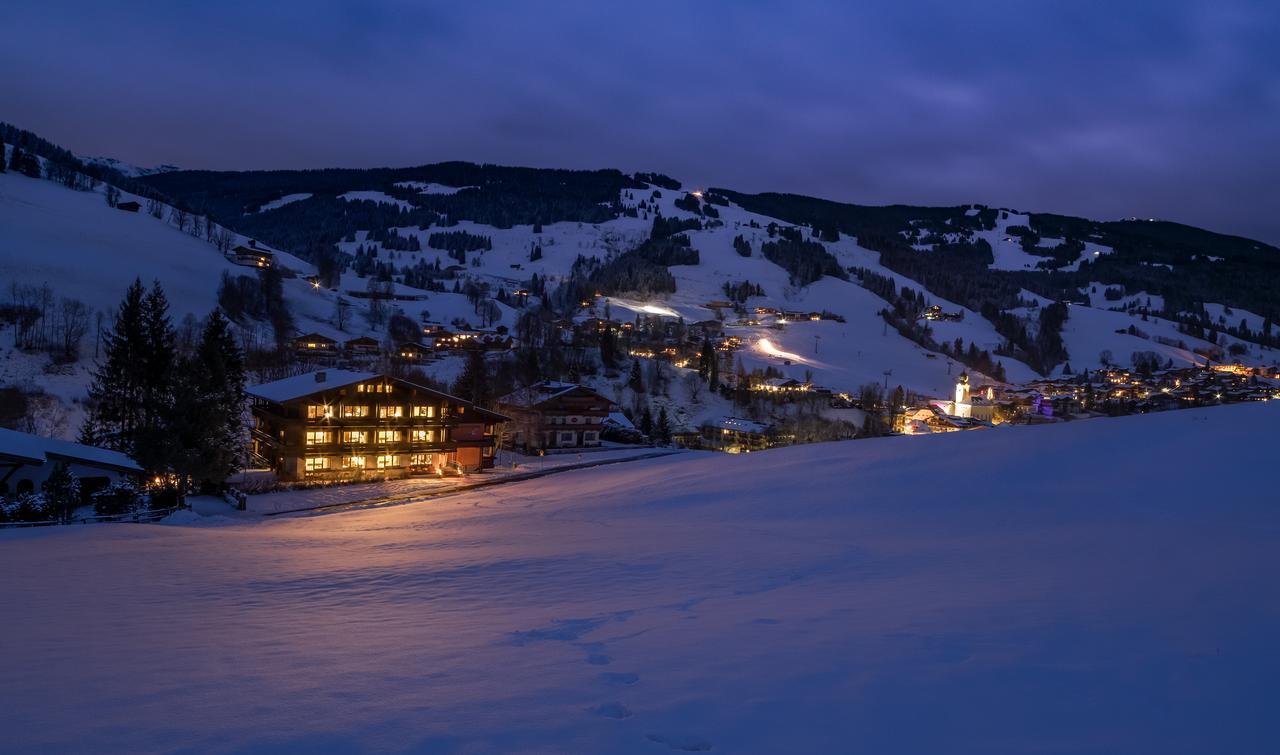 Hotel-Pension Schattberg Saalbach-Hinterglemm Bagian luar foto