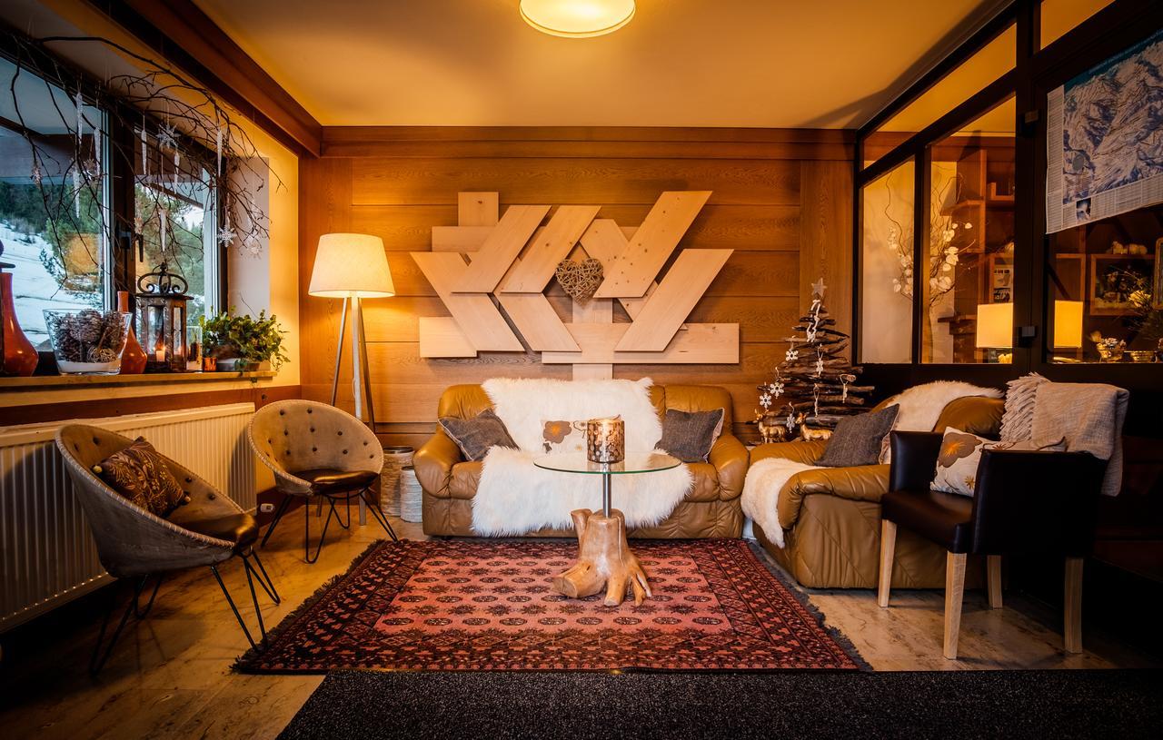 Hotel-Pension Schattberg Saalbach-Hinterglemm Bagian luar foto
