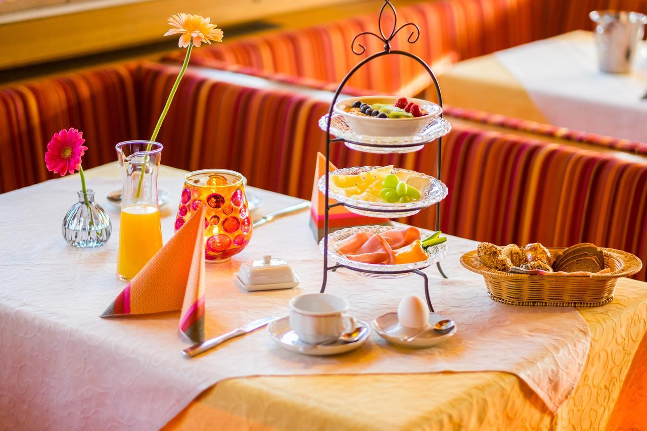Hotel-Pension Schattberg Saalbach-Hinterglemm Bagian luar foto